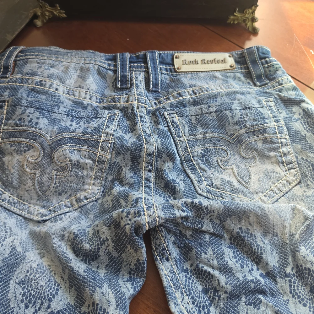 Women's Denim Pattern Rock Revival Shorts - Picture 2 of 3